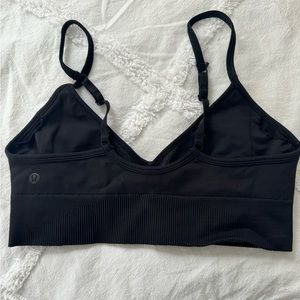 Lululemon sports bra